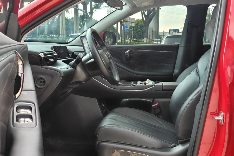 Used AION V 2024 Aion Tyrannosaurus 650 Smart Premium Edition Interior 1