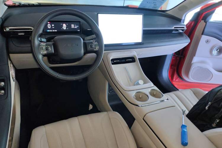 Used AION V 2024 Aion Tyrannosaurus 650 LiDAR Edition Interior 2