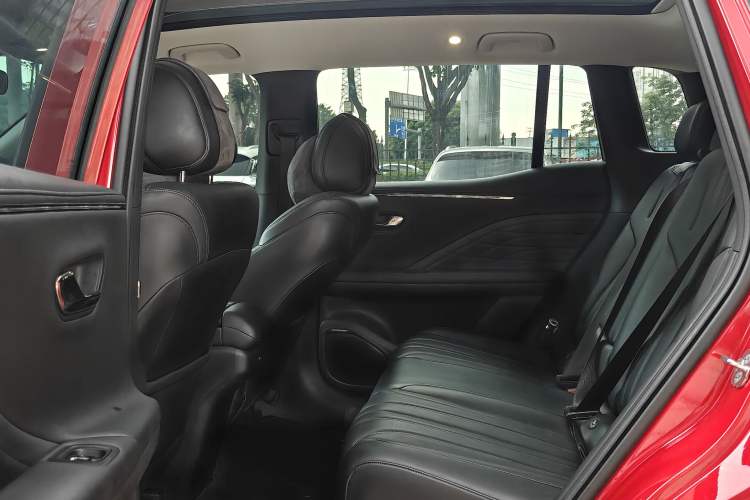 Used AION V 2024 Aion Tyrannosaurus 650 Smart Premium Edition Interior 2