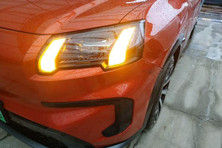 Used AION V 2024 Aion Tyrannosaurus 650 LiDAR Edition Left Front Headlight