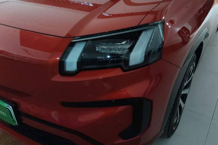 Used AION V 2024 Aion Tyrannosaurus 650 LiDAR Edition Left Front Headlight