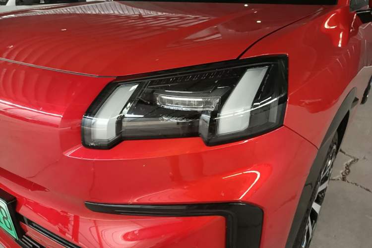Used AION V 2024 Aion Tyrannosaurus 650 LiDAR Edition Left Front Headlight