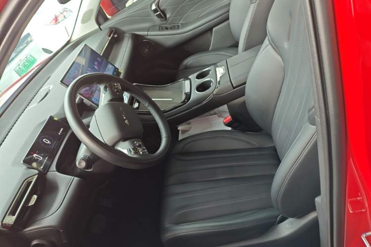 Used AION V 2024 Aion Tyrannosaurus 650 Smart Premium Edition Left Front Seat