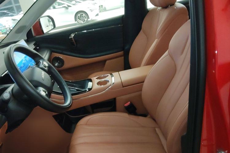 Used AION V 2024 Aion Tyrannosaurus 650 LiDAR Edition Left Front Seat