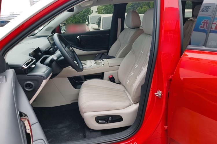 Used AION V 2024 Aion Tyrannosaurus 650 LiDAR Edition Left Front Seat