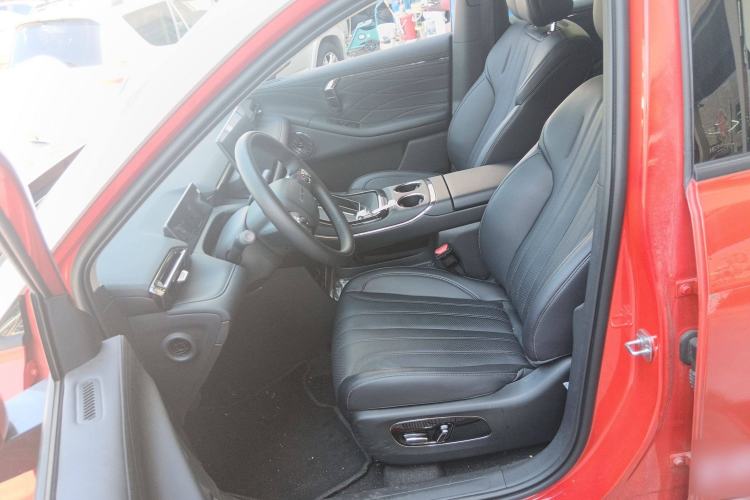 Used AION V 2024 Aion Tyrannosaurus 650 LiDAR Edition Left Front Seat