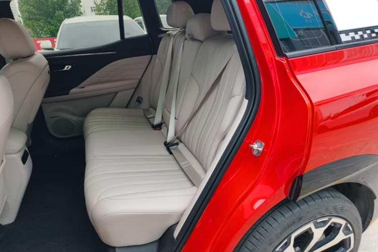 Used AION V 2024 Aion Tyrannosaurus 650 LiDAR Edition Left Rear Seat