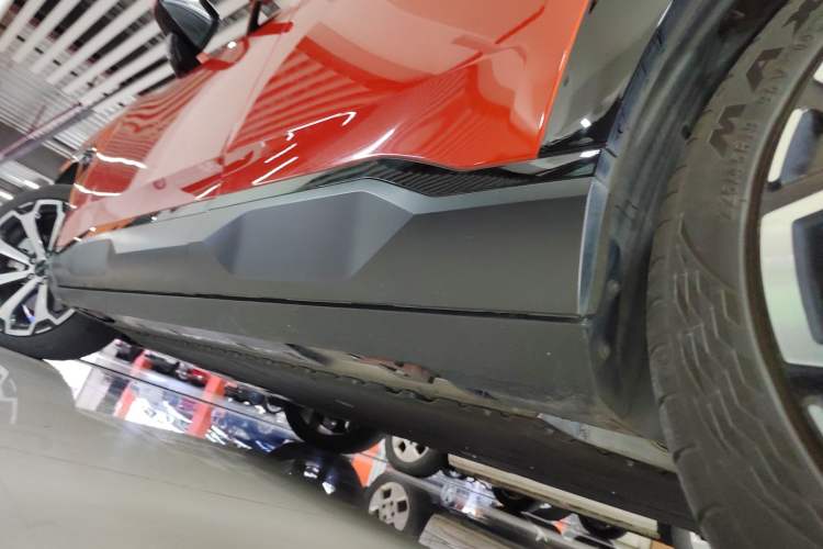 Used AION V 2024 Aion Tyrannosaurus 650 LiDAR Edition Left Side Sill