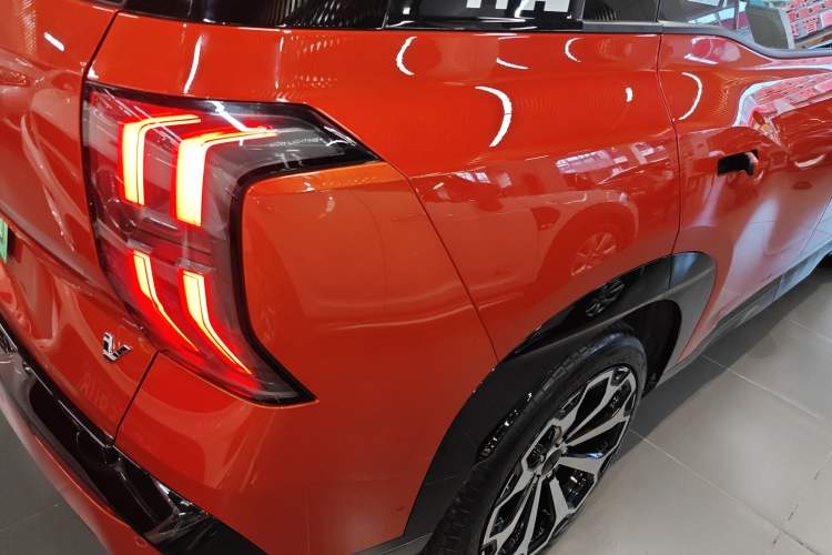 Used AION V 2024 Aion Tyrannosaurus 650 LiDAR Edition Right Rear Taillight