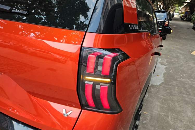 Used AION V 2024 Aion Tyrannosaurus 650 LiDAR Edition Right Rear Taillight