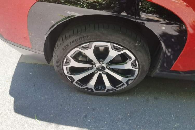 Used AION V 2024 Aion Tyrannosaurus 650 LiDAR Edition Right Rear Wheel Hub