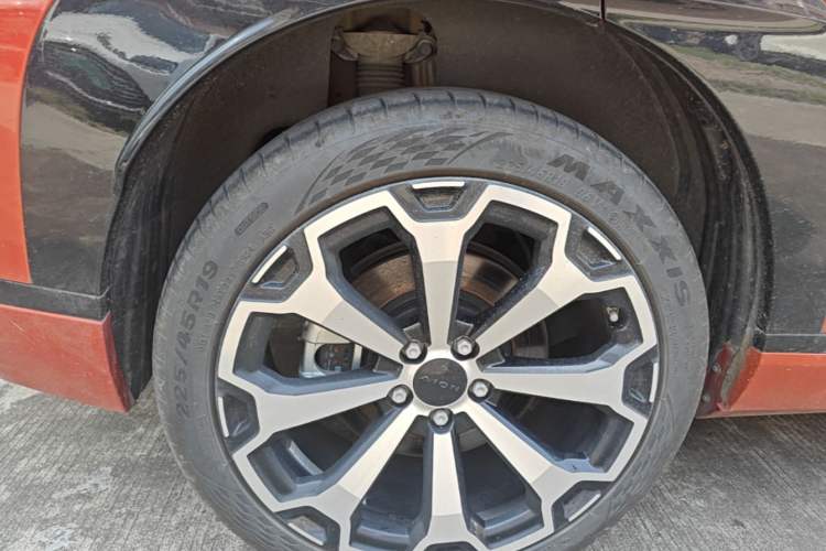 Used AION V 2024 Aion Tyrannosaurus 650 Smart Premium Edition Right Rear Wheel Hub