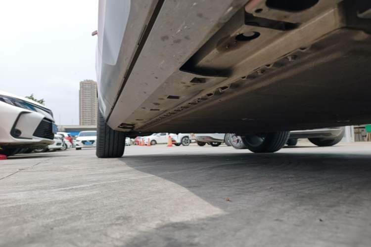 Used AION V 2024 Aion Tyrannosaurus 650 LiDAR Edition Right Side Sill