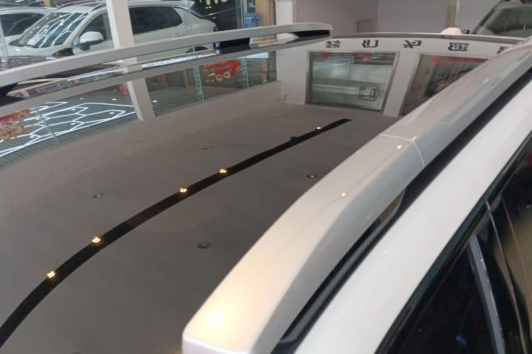 Used AION V 2024 Aion Tyrannosaurus 650 LiDAR Edition Roof