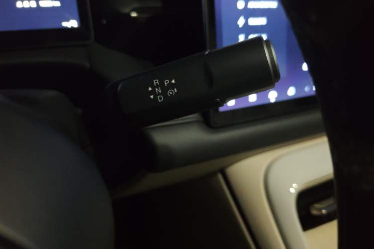Used AION V 2024 Aion Tyrannosaurus 650 LiDAR Edition Gear Lever