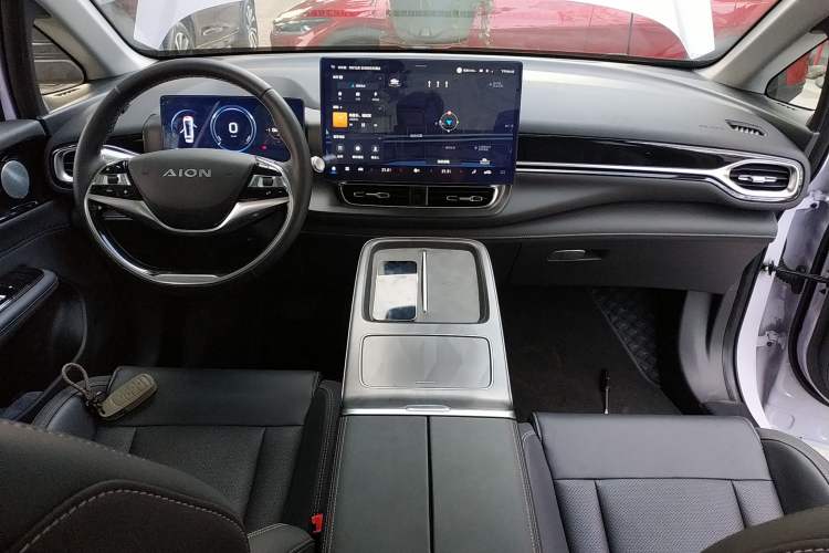 Used AION V 2024 Plus 70 Star Edition Lithium Iron Phosphate Center Console