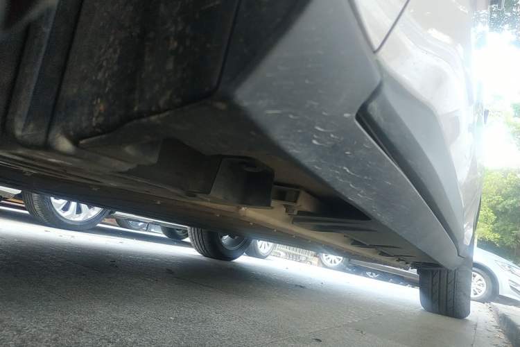 Used AION V 2024 Plus 70 Star Edition Lithium Iron Phosphate Left Side Sill