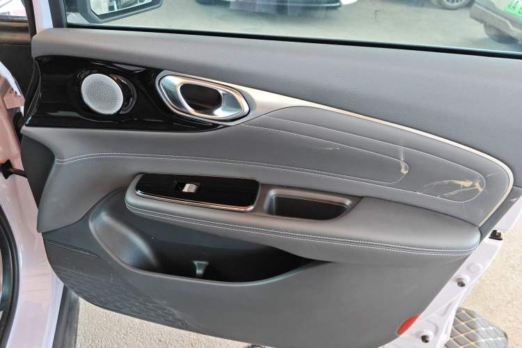 Used AION V 2024 Plus 70 Star Edition Lithium Iron Phosphate Right Front Door Interior