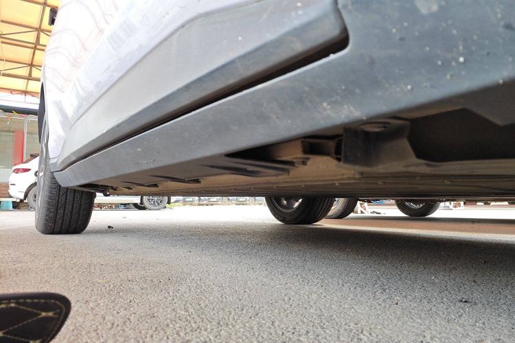 Used AION V 2024 Plus 70 Star Edition Lithium Iron Phosphate Right Side Sill