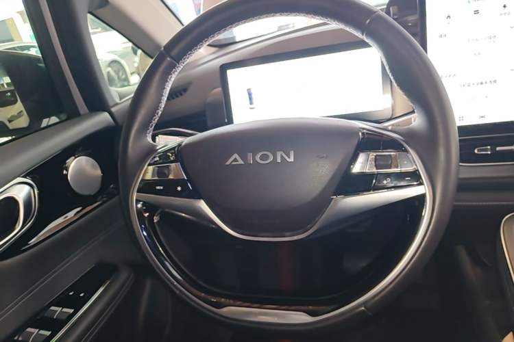 Used AION V 2024 Plus 70 Star Edition Lithium Iron Phosphate Steering Wheel