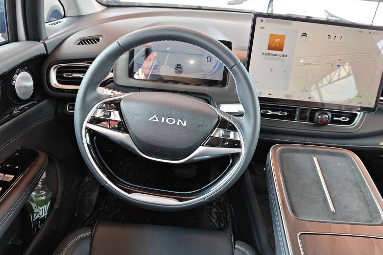 Used AION V 2024 Plus 70 Star Edition Lithium Iron Phosphate Steering Wheel