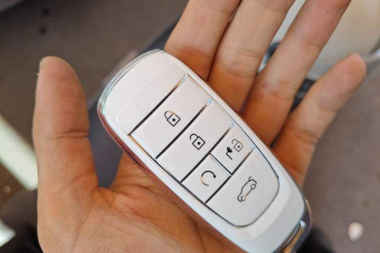 Used AION V 2024 Plus 70 Star Edition Lithium Iron Phosphate Vehicle Key