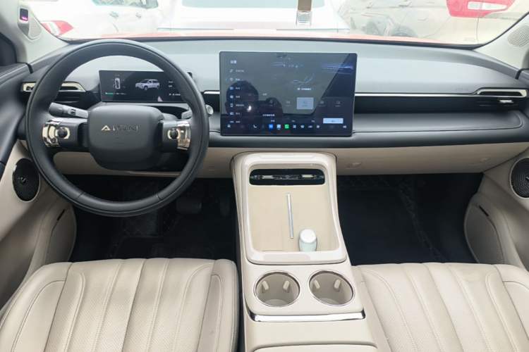 Used AION V 2024 Aion Tyrannosaurus 650 Smart Premium Edition Center Console