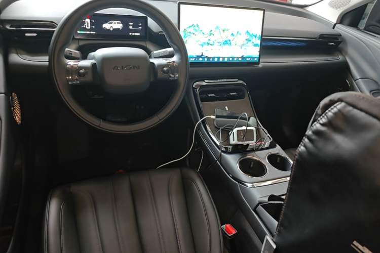 Used AION V 2024 Aion Tyrannosaurus 650 LiDAR Edition Center Console