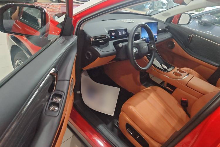 Used AION V 2024 Aion Tyrannosaurus 650 LiDAR Edition Driver Seat