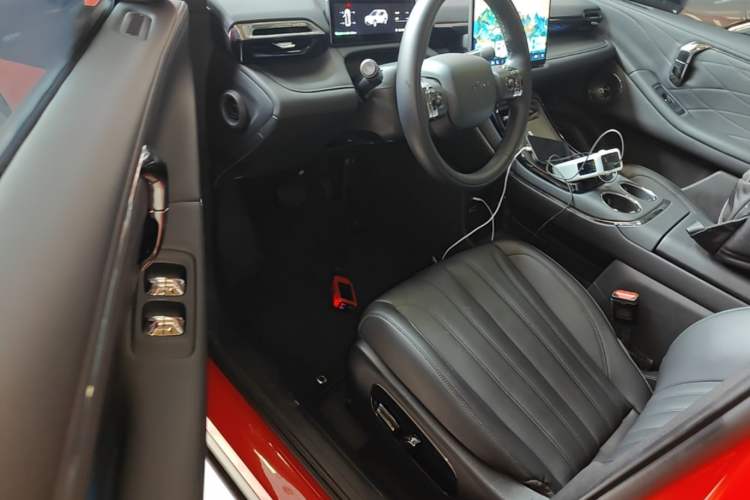 Used AION V 2024 Aion Tyrannosaurus 650 LiDAR Edition Driver Seat