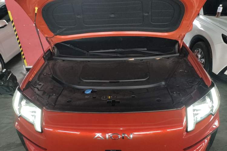Used AION V 2024 Aion Tyrannosaurus 650 LiDAR Edition Engine Bay