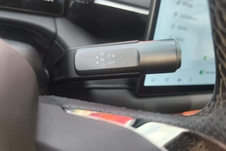Used AION V 2024 Aion Tyrannosaurus 650 LiDAR Edition Gear Lever