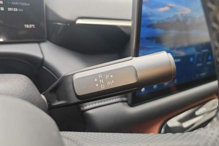 Used AION V 2024 Aion Tyrannosaurus 650 LiDAR Edition Gear Lever