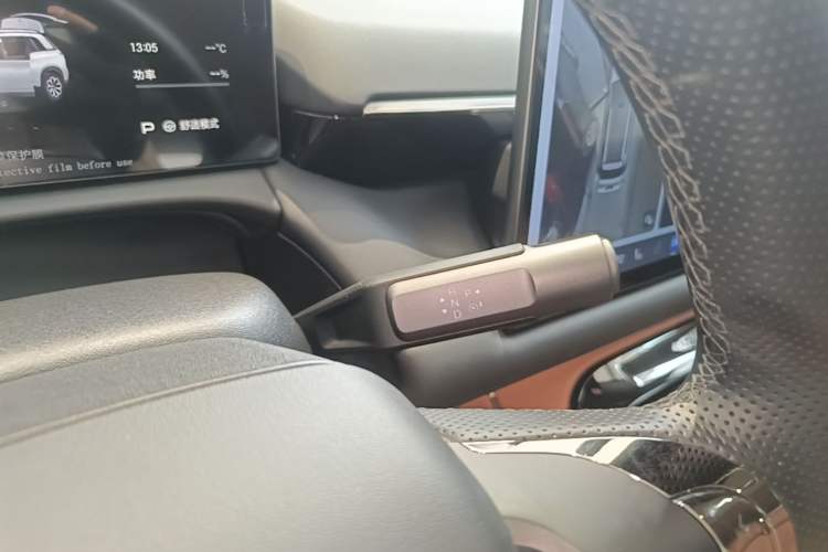 Used AION V 2024 Aion Tyrannosaurus 650 LiDAR Edition Gear Lever