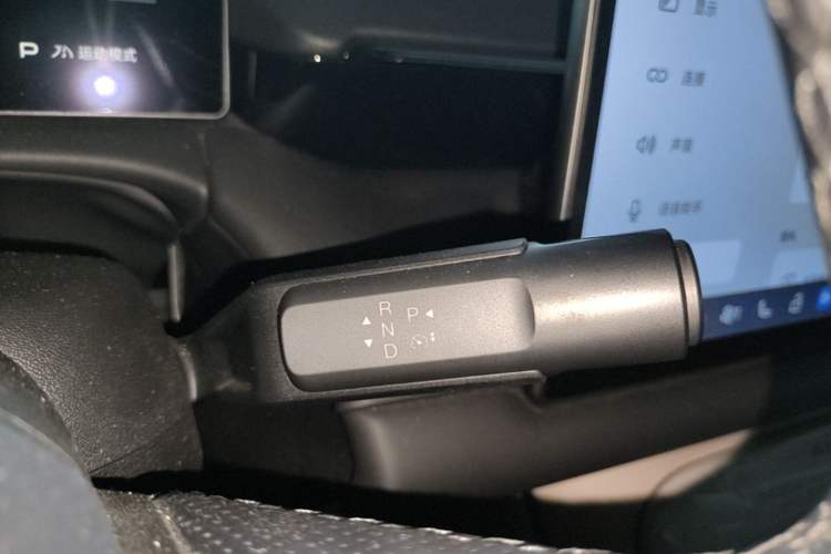 Used AION V 2024 Aion Tyrannosaurus 650 LiDAR Edition Gear Lever
