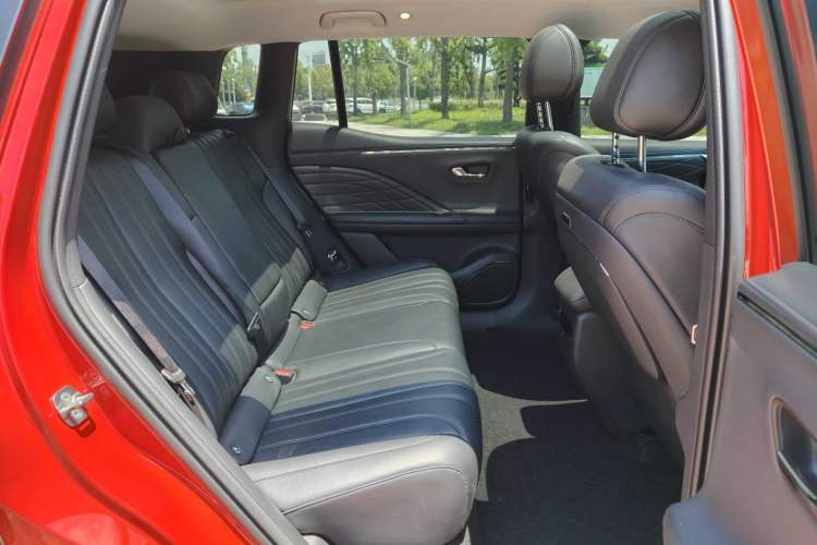 Used AION V 2024 Aion Tyrannosaurus 650 LiDAR Edition Interior 10
