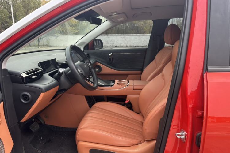 Used AION V 2024 Aion Tyrannosaurus 650 LiDAR Edition Interior 2