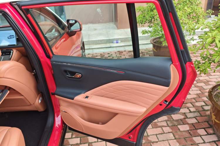 Used AION V 2024 Aion Tyrannosaurus 650 LiDAR Edition Interior 3
