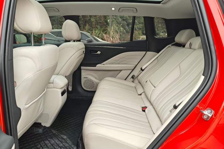 Used AION V 2024 Aion Tyrannosaurus 650 LiDAR Edition Interior 4
