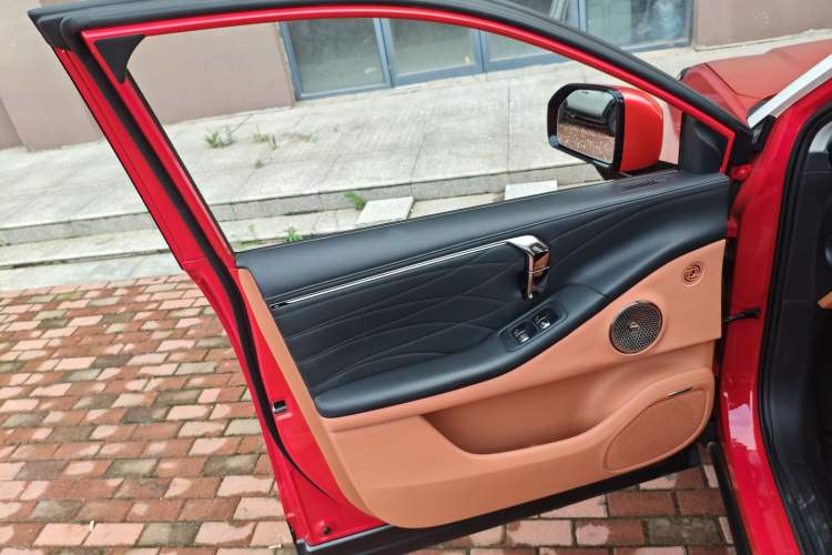 Used AION V 2024 Aion Tyrannosaurus 650 LiDAR Edition Interior 4