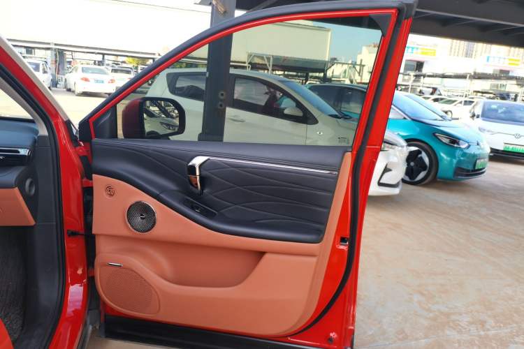 Used AION V 2024 Aion Tyrannosaurus 650 LiDAR Edition Interior 5