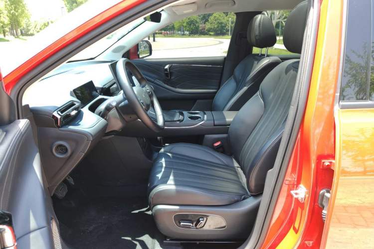 Used AION V 2024 Aion Tyrannosaurus 650 LiDAR Edition Interior 5