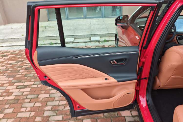 Used AION V 2024 Aion Tyrannosaurus 650 LiDAR Edition Interior 5