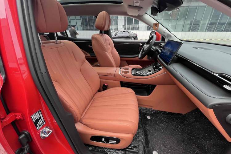 Used AION V 2024 Aion Tyrannosaurus 650 LiDAR Edition Interior 8