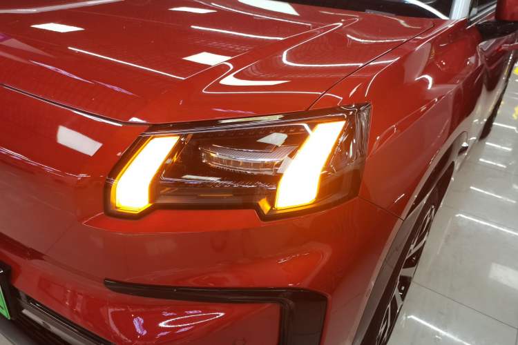 Used AION V 2024 Aion Tyrannosaurus 650 LiDAR Edition Left Front Headlight