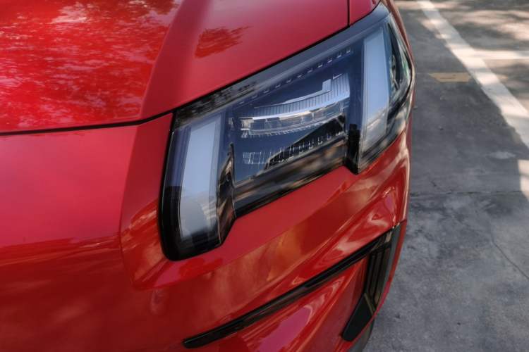 Used AION V 2024 Aion Tyrannosaurus 650 LiDAR Edition Left Front Headlight