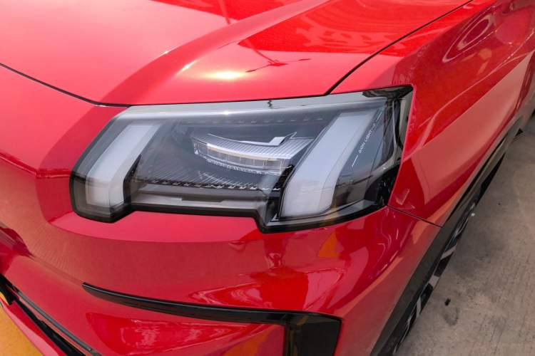 Used AION V 2024 Aion Tyrannosaurus 650 LiDAR Edition Left Front Headlight