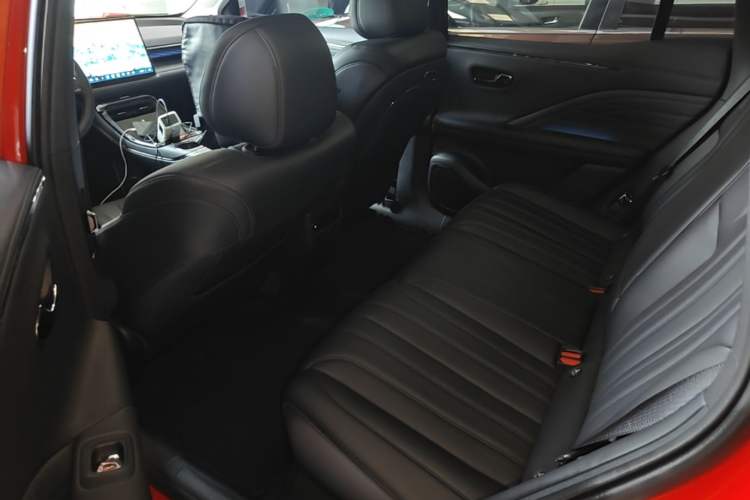 Used AION V 2024 Aion Tyrannosaurus 650 LiDAR Edition Left Rear Seat