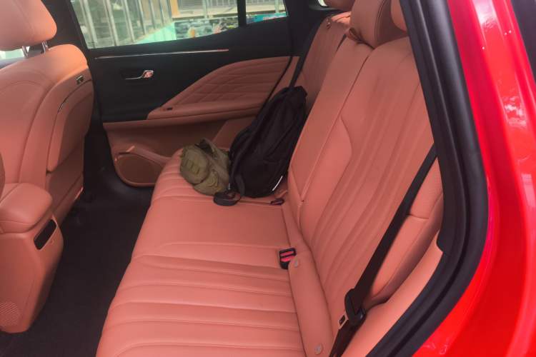 Used AION V 2024 Aion Tyrannosaurus 650 LiDAR Edition Left Rear Seat