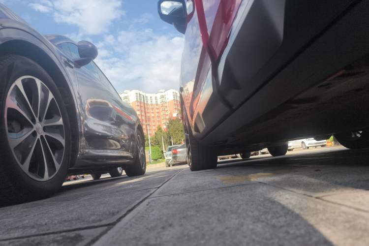 Used AION V 2024 Aion Tyrannosaurus 650 LiDAR Edition Left Side Sill